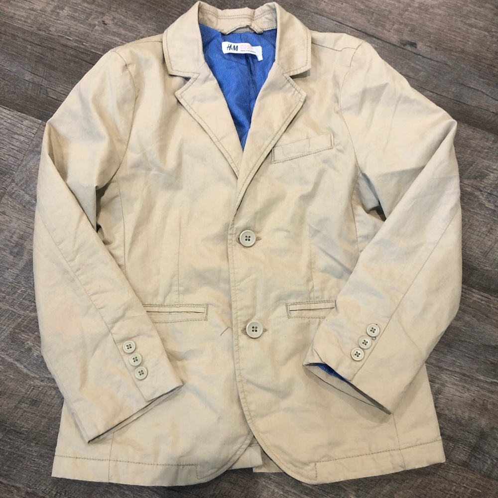 H&M tan suit blazer. Size 6/7